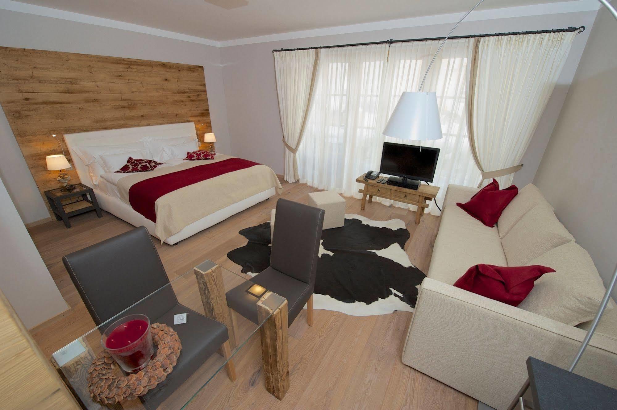Hotelino Petit 4*